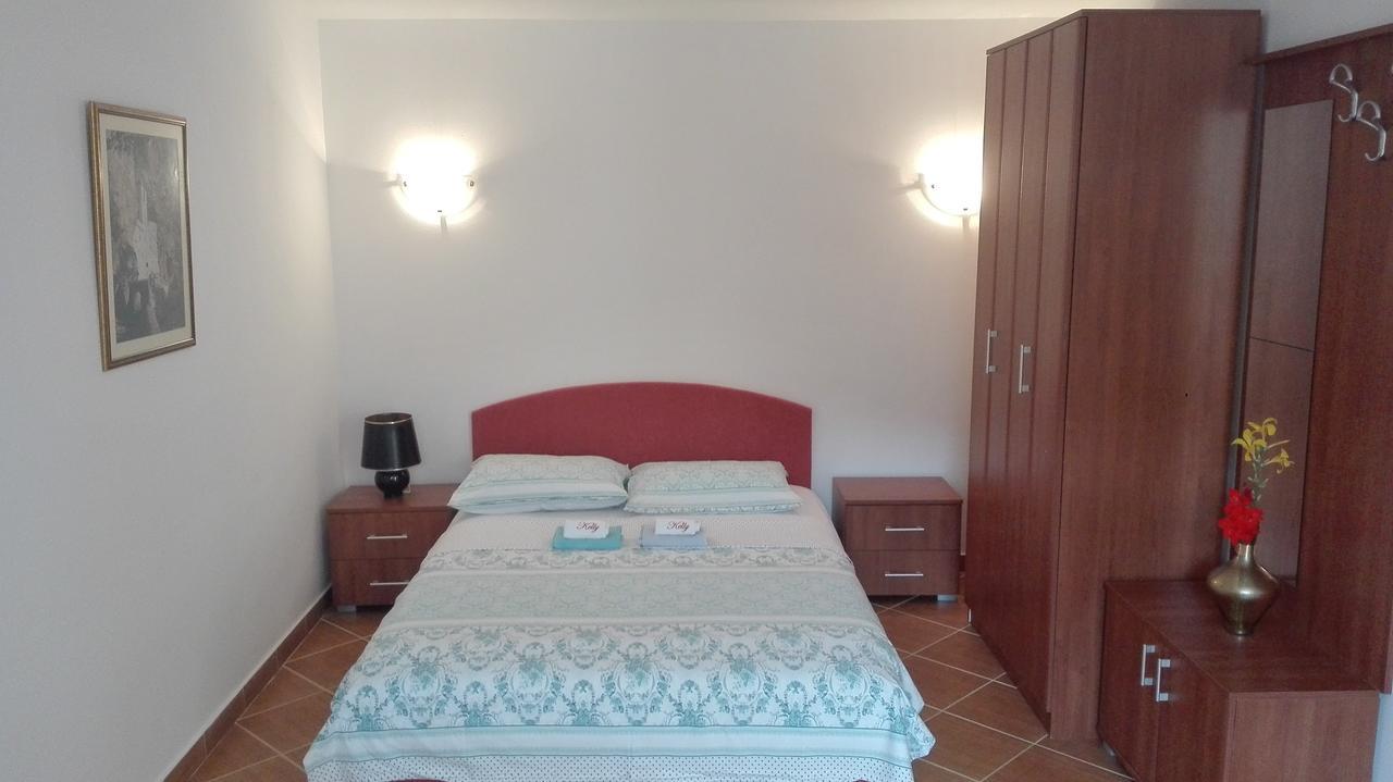 Kotor Kelly Apartments ภายนอก รูปภาพ